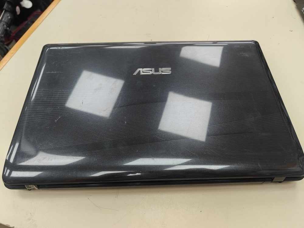 Ноутбук ASUS; Pentium P6200, Нет, 6 Гб, Нет, 320 Гб