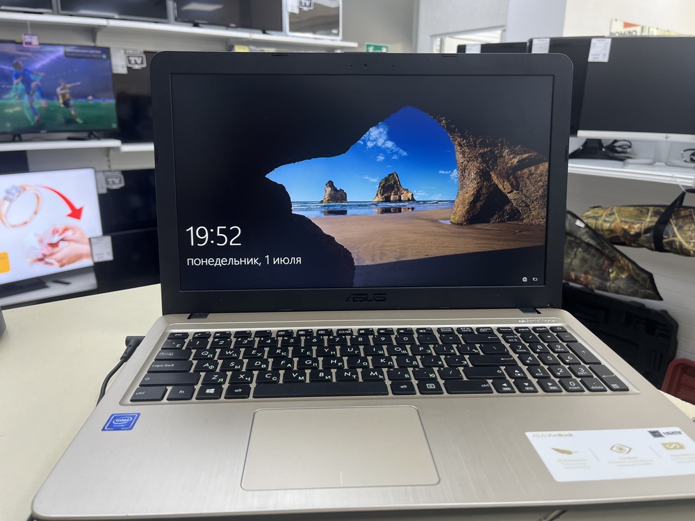 Ноутбук ASUS; Celeron N4000, HD Graphics, 4 Гб, 500 Гб