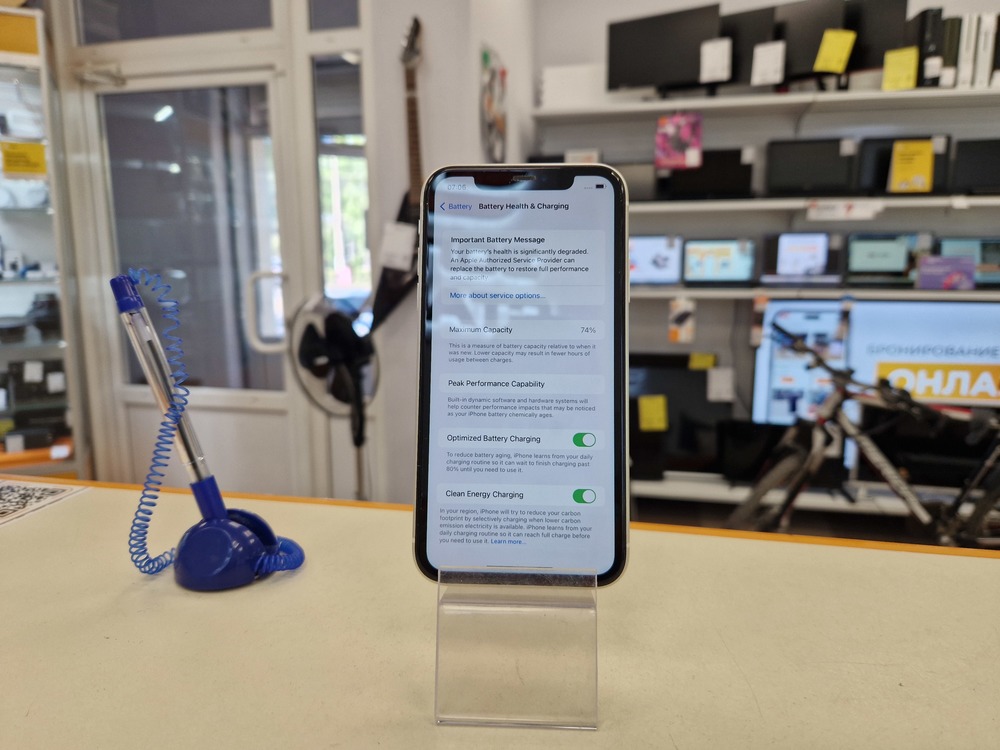 Смартфон Apple iPhone 11 64Gb