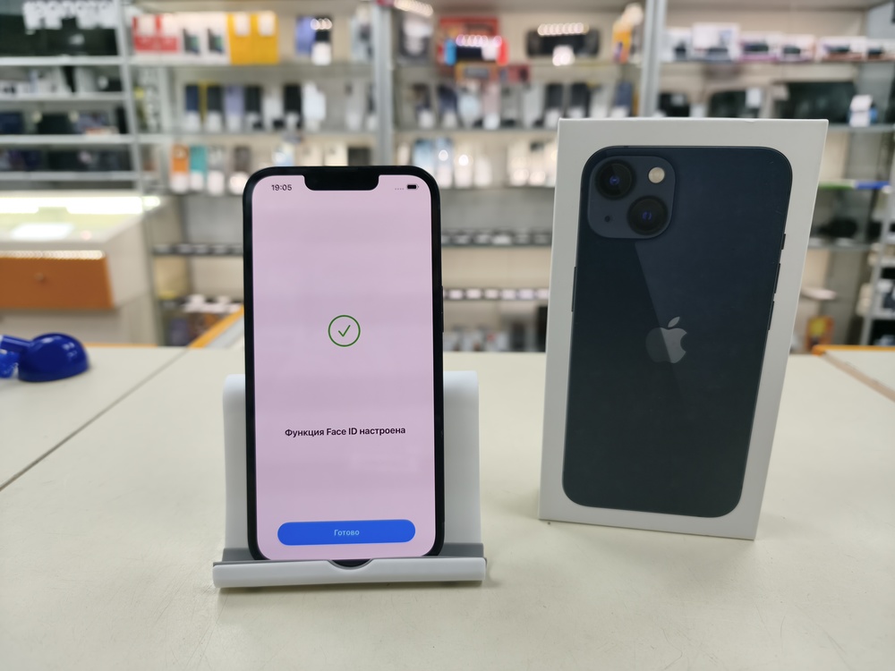 Смартфон Apple iPhone 13 128Gb