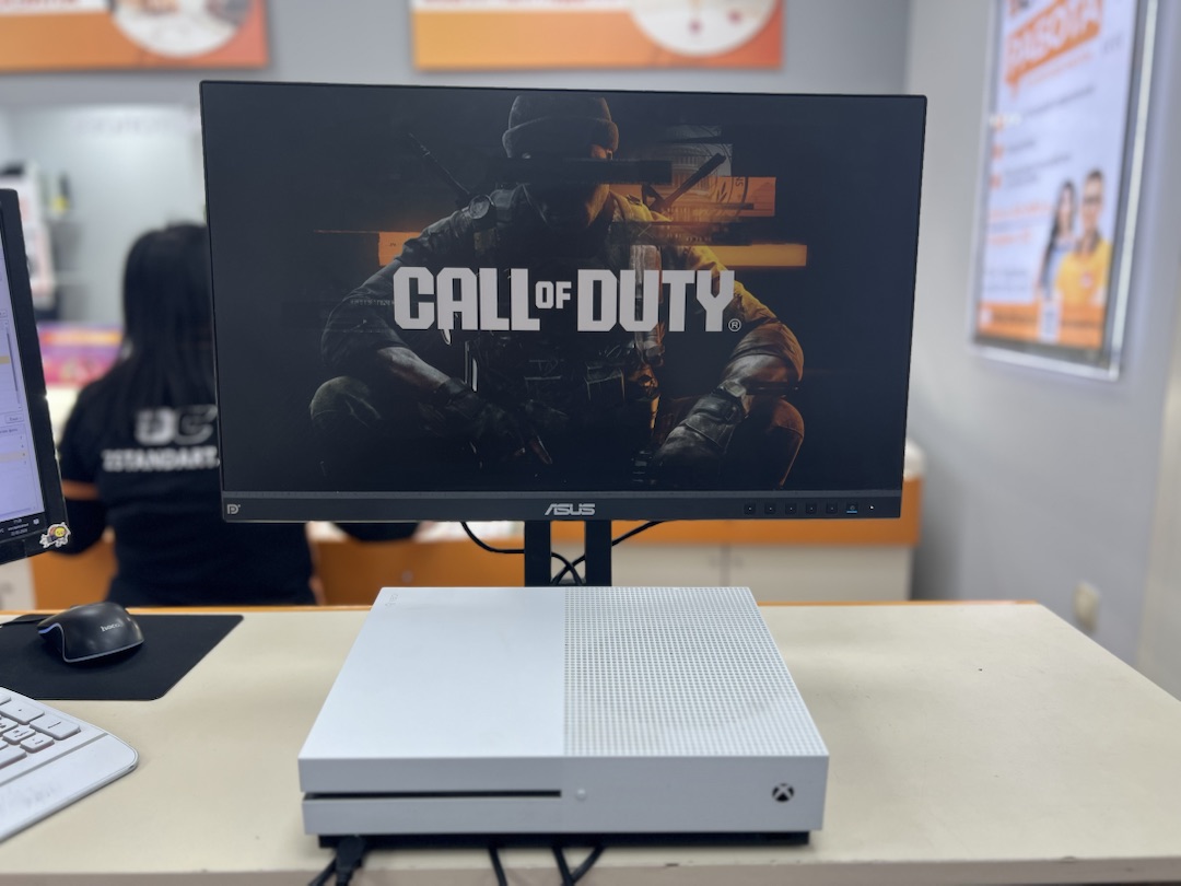 Игровая приставка Xbox One S 1TB