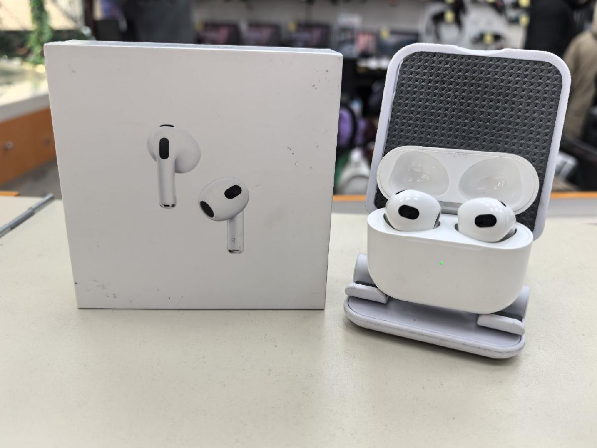 Наушники беспроводные Apple AirPods 3 Lightning