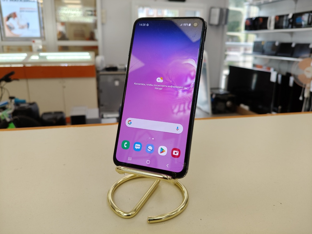 Смартфон Samsung Galaxy S10e 6/128