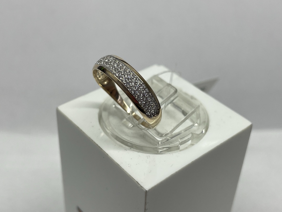 018005 КОЛЬЦО С КАМНЯМИ (Au 585)