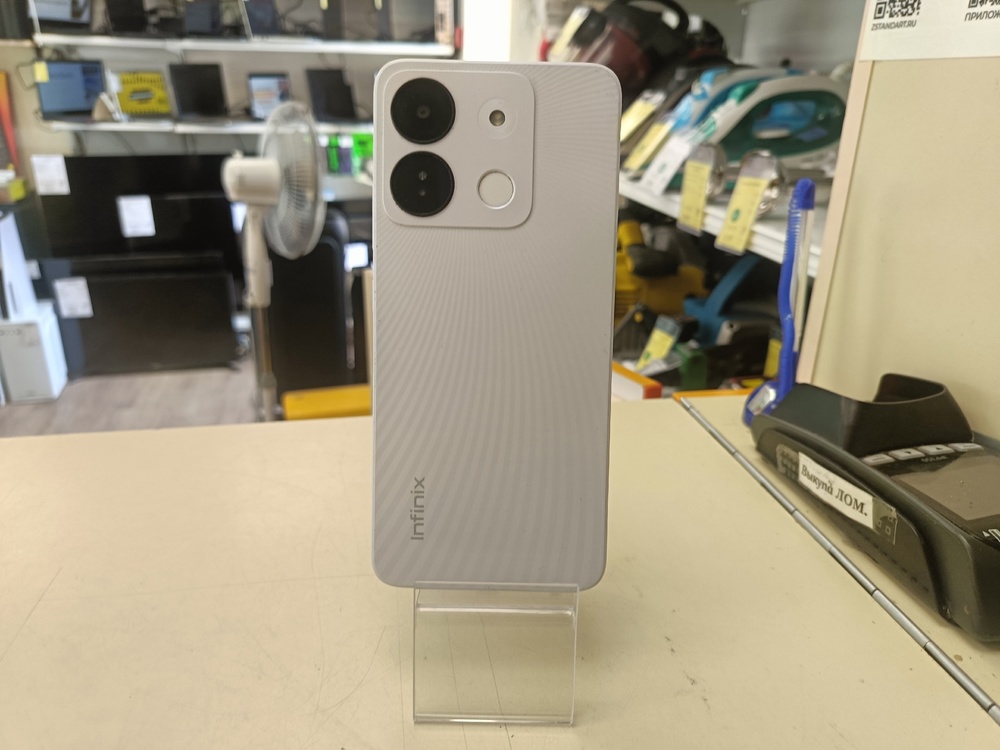 Смартфон Infinix Smart 7 HD 2/64