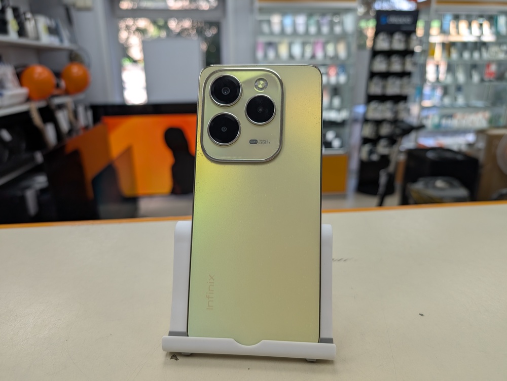 Смартфон Infinix HOT 40 8/128