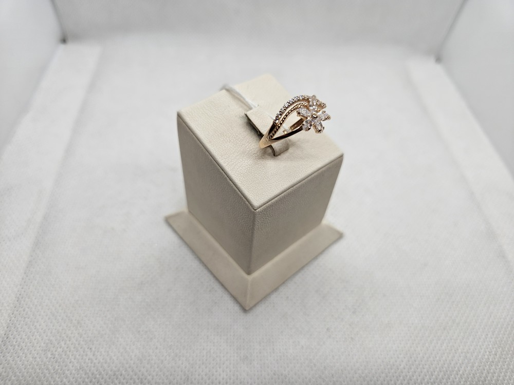 КОЛЬЦО С КАМНЯМИ (Au 585)