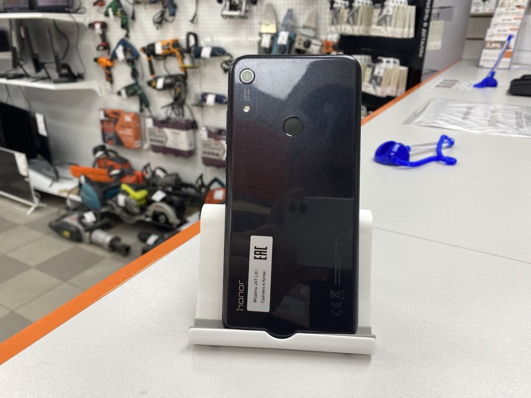 Смартфон Honor 8A 3/64