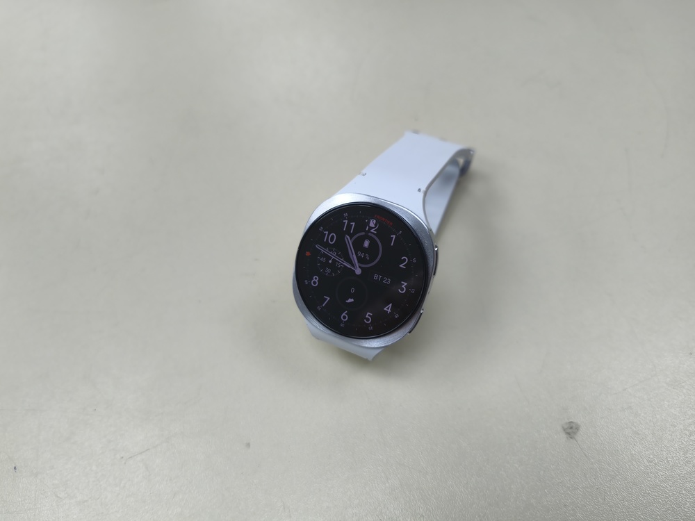 Смарт-часы Samsung Galaxy Watch 8 40mm LTE