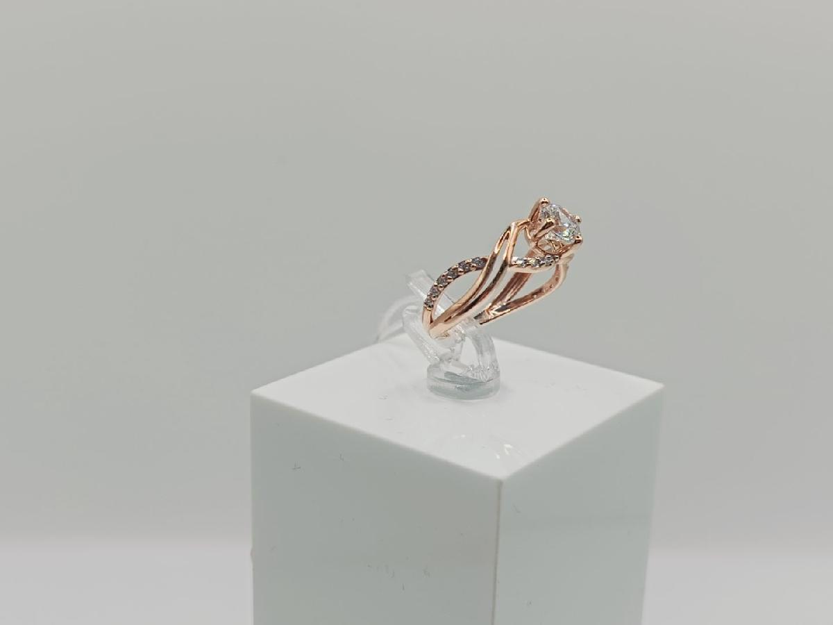 КОЛКМИ585 КОЛЬЦО С КАМНЯМИ (Au 585)