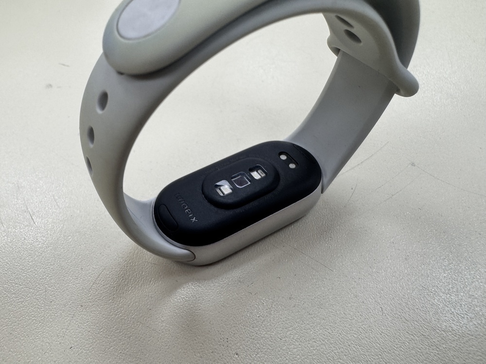 Фитнес-браслет Xiaomi Smart Band 10