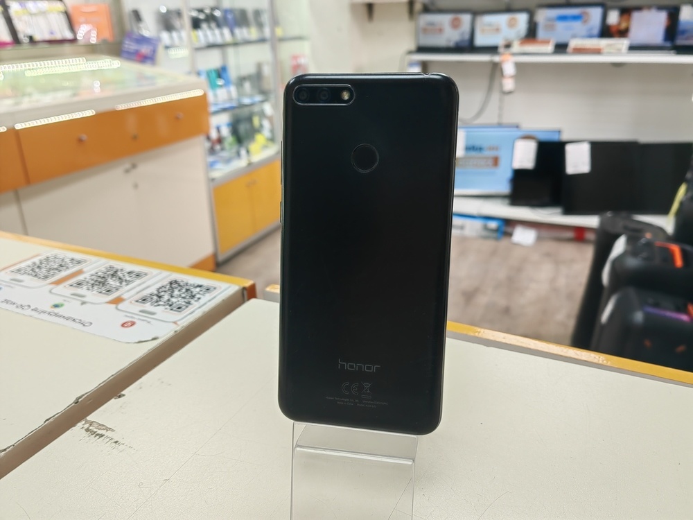 Смартфон Honor 7C 3/32