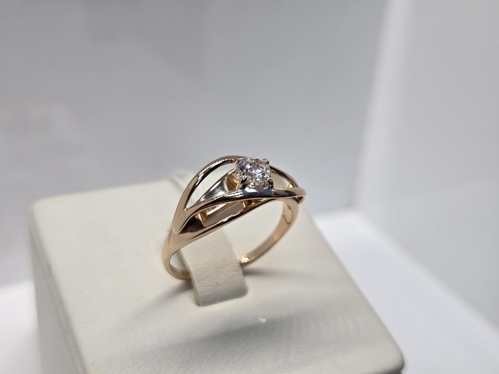 КОЛКМ585 КОЛЬЦО С КАМНЕМ (Au 585)