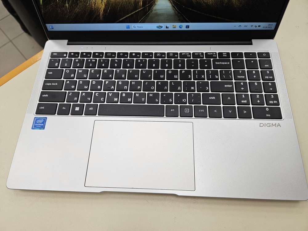 Ноутбук Dexp c5801; Celeron N4020, Intel UHD Graphics 600, 8 Гб, 256 Гб, Нет