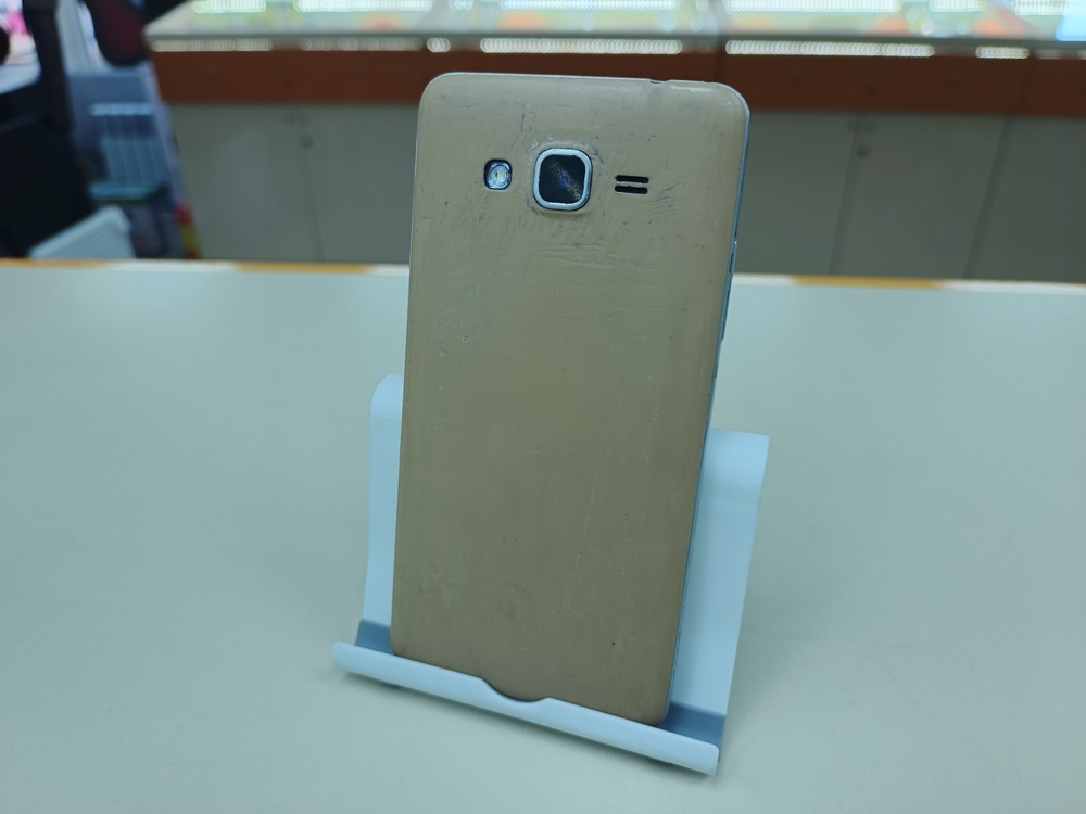 Смартфон Samsung Galaxy Grand Prime