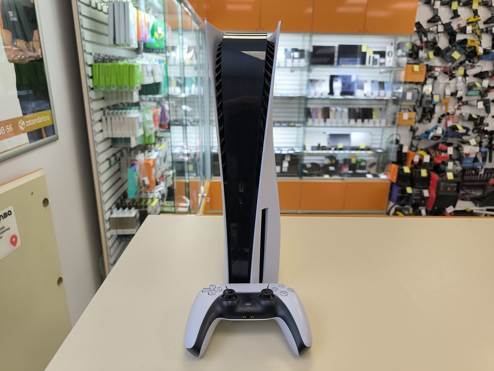 Игровая приставка PlayStation 5 825Gb (С дисководом)