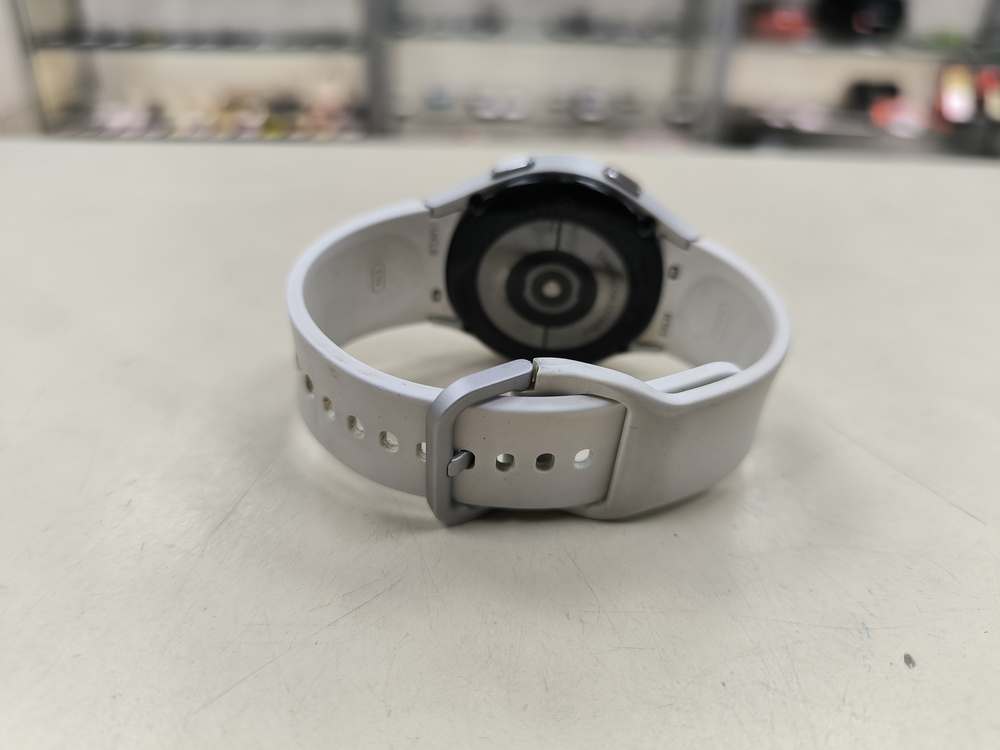 Смарт-часы Samsung Galaxy Watch 4 40mm