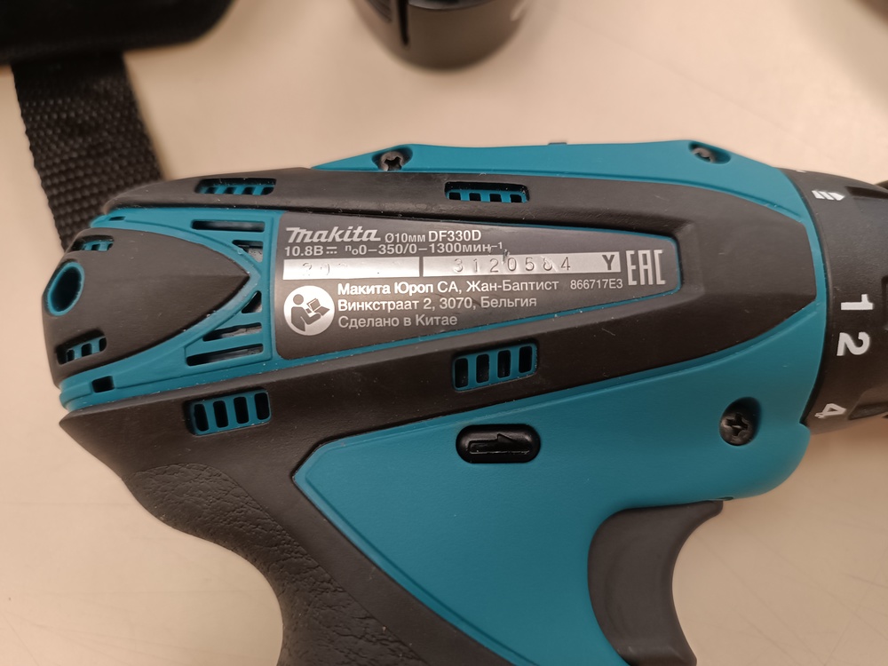 Шуруповерт Makita DF330D