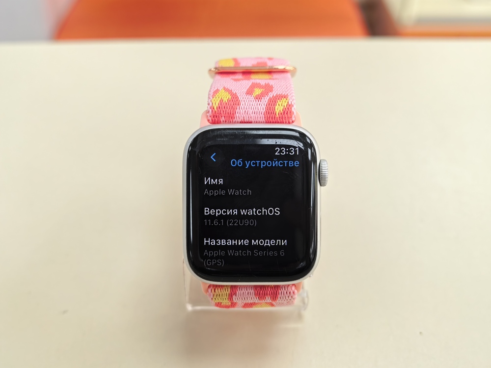 Смарт-часы Apple Watch Series 6 44 мм