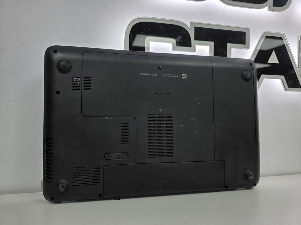 Ноутбук HP; A4-5000, Radeon HD 8330, 8 Гб, 256 Гб, Нет