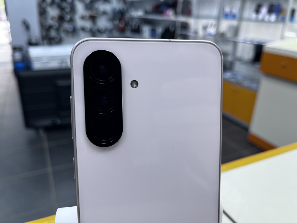 Смартфон Samsung Galaxy A56 8/128