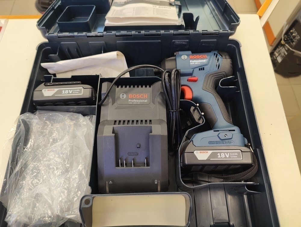 Гайковерт Bosch GDR 180-Li