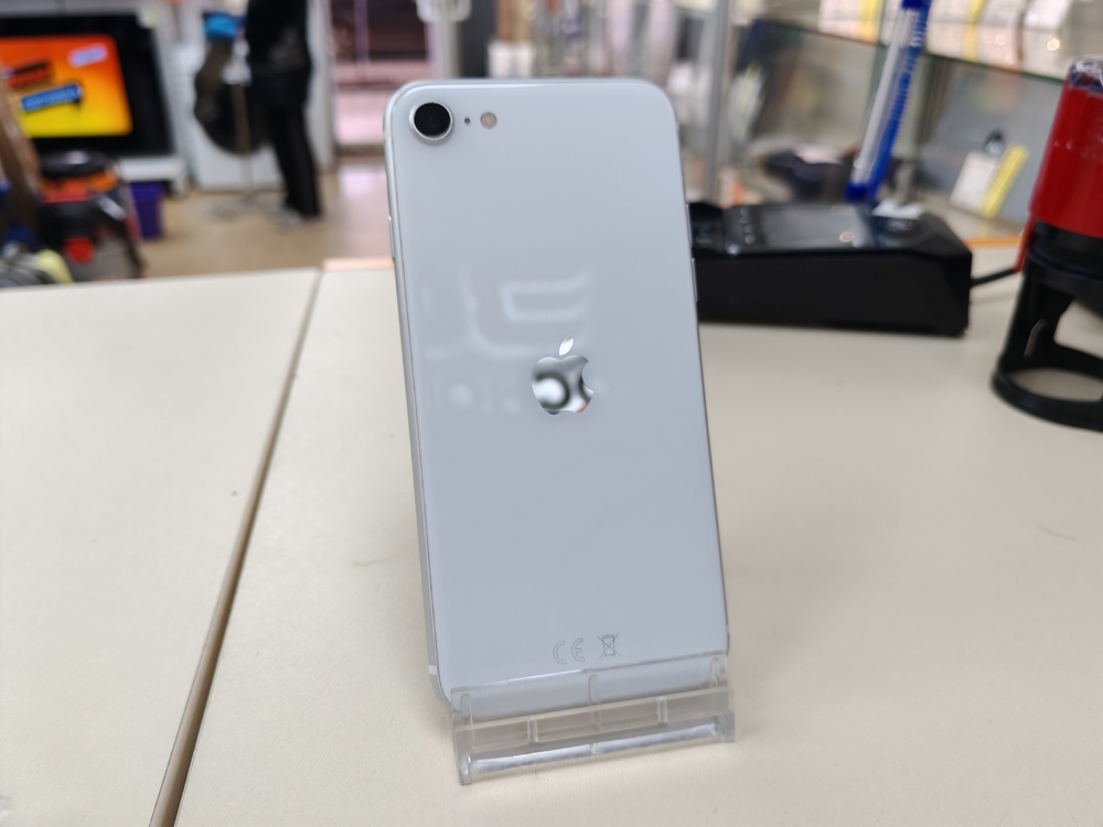 Смартфон Apple Iphone SE 2022 64GB