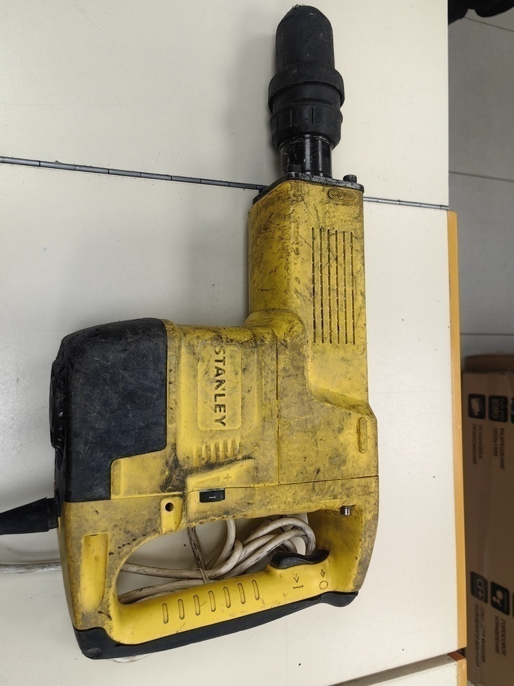 Отбойный молоток Stanley STHM10