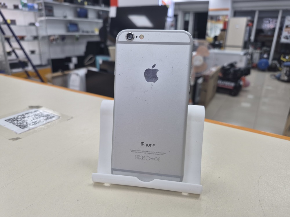 Смартфон Apple iPhone 6 64Gb