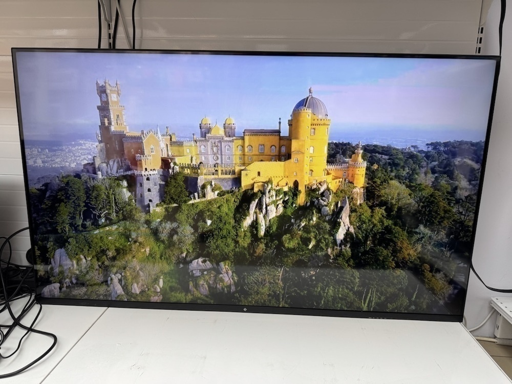 LED Телевизор Dexp 55UHG1