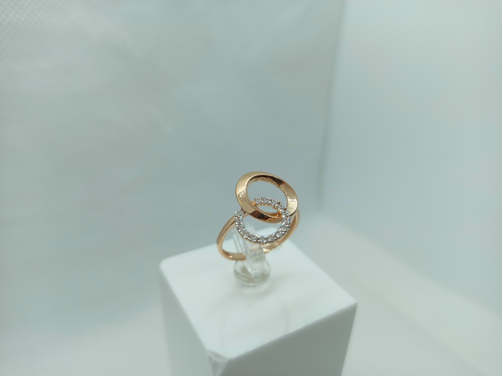 КОЛЬЦО С КАМНЯМИ (Au 585)