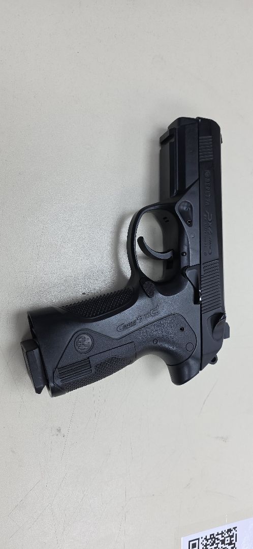 Пистолет пневматический Umarex Beretta Px4 Storm