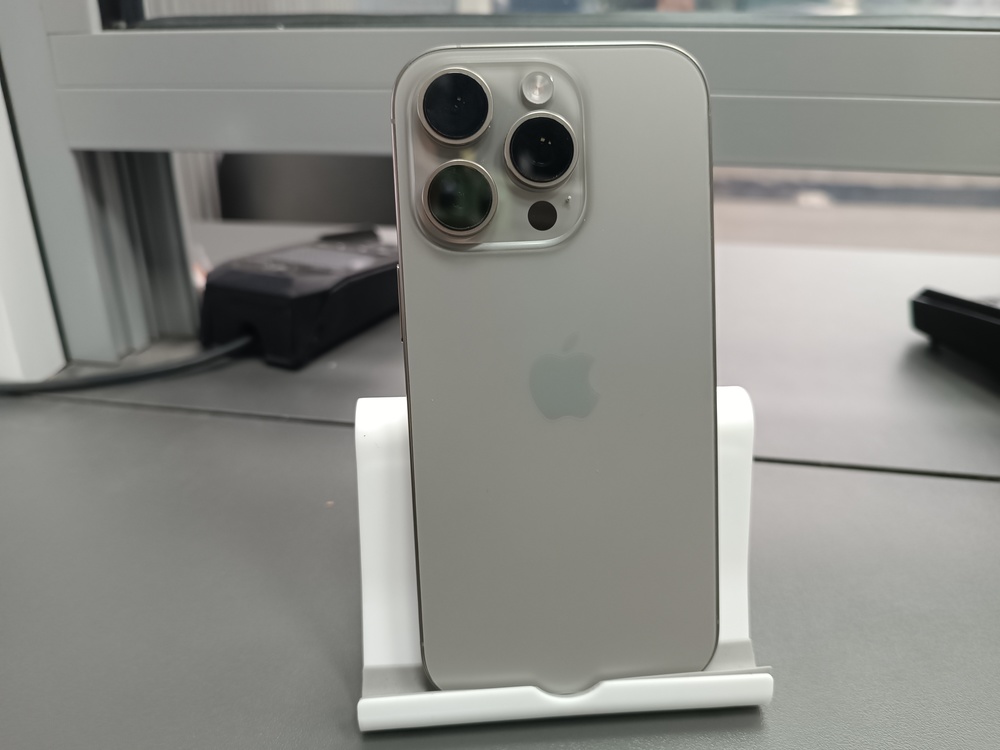 Смартфон Apple Iphone 16 Pro 256Gb