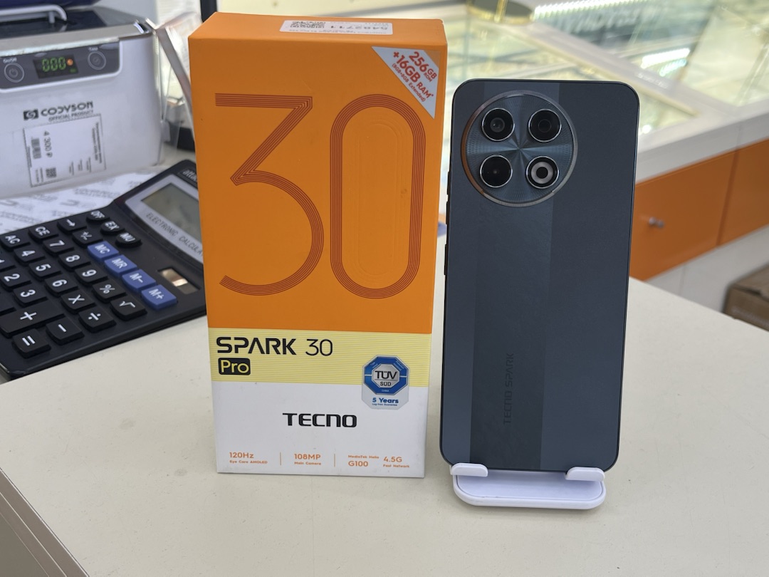 Смартфон Tecno SPARK 30 PRO 8/256