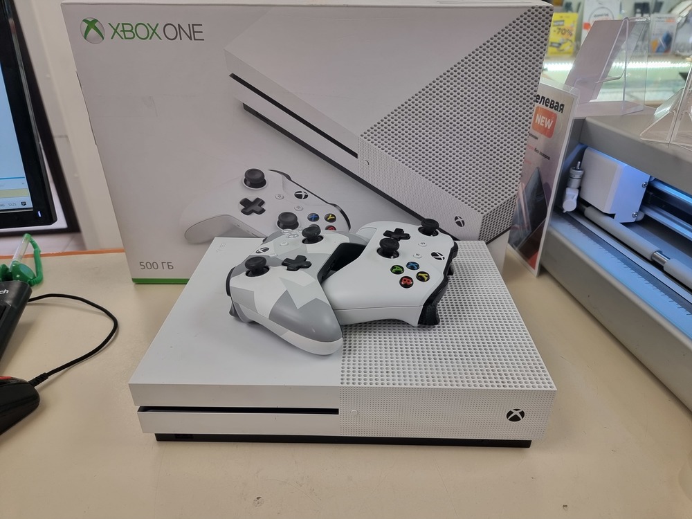 Игровая приставка Xbox One S 500Gb