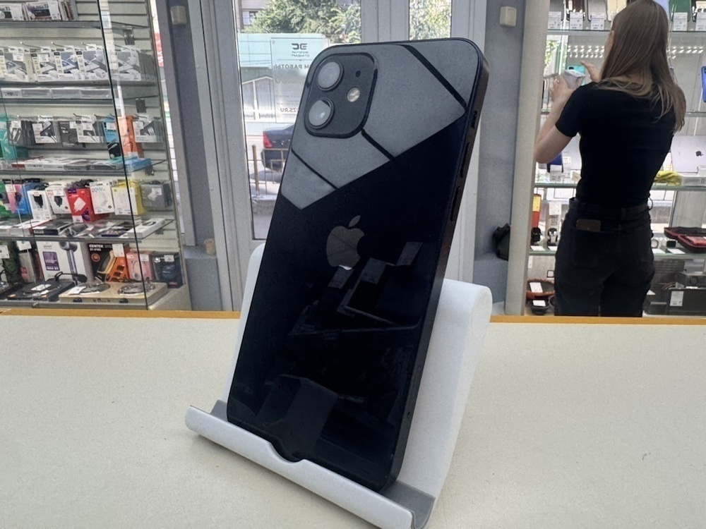 Смартфон Apple iPhone 12 128Gb