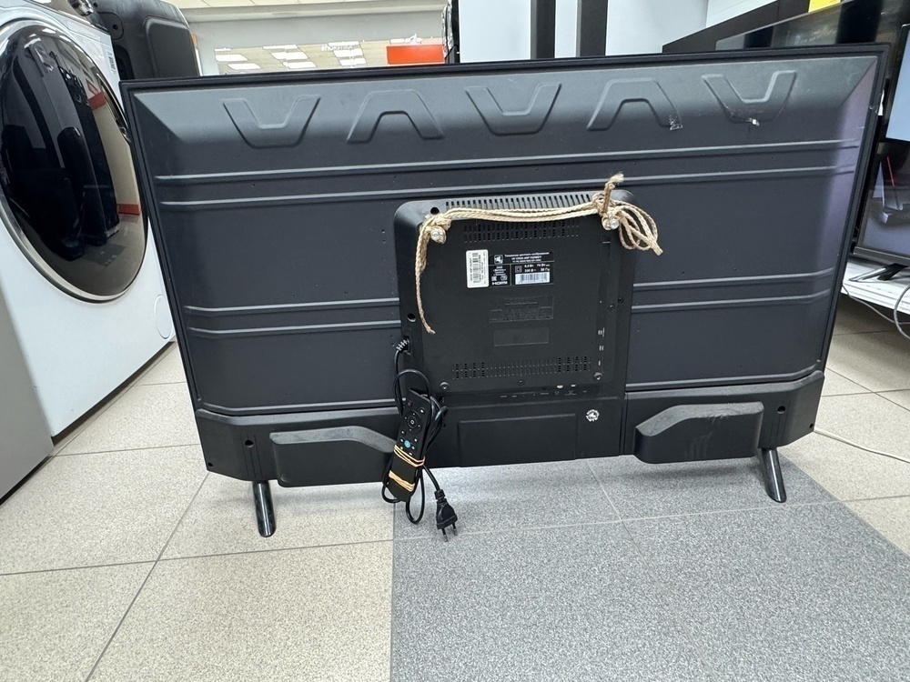 LED Телевизор HI VHIX-40F152MSY