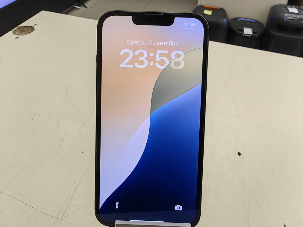 Смартфон Apple iPhone 13 128Gb