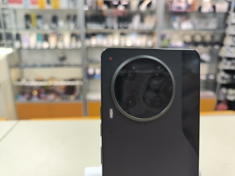 Смартфон Tecno Camon 30 12/256