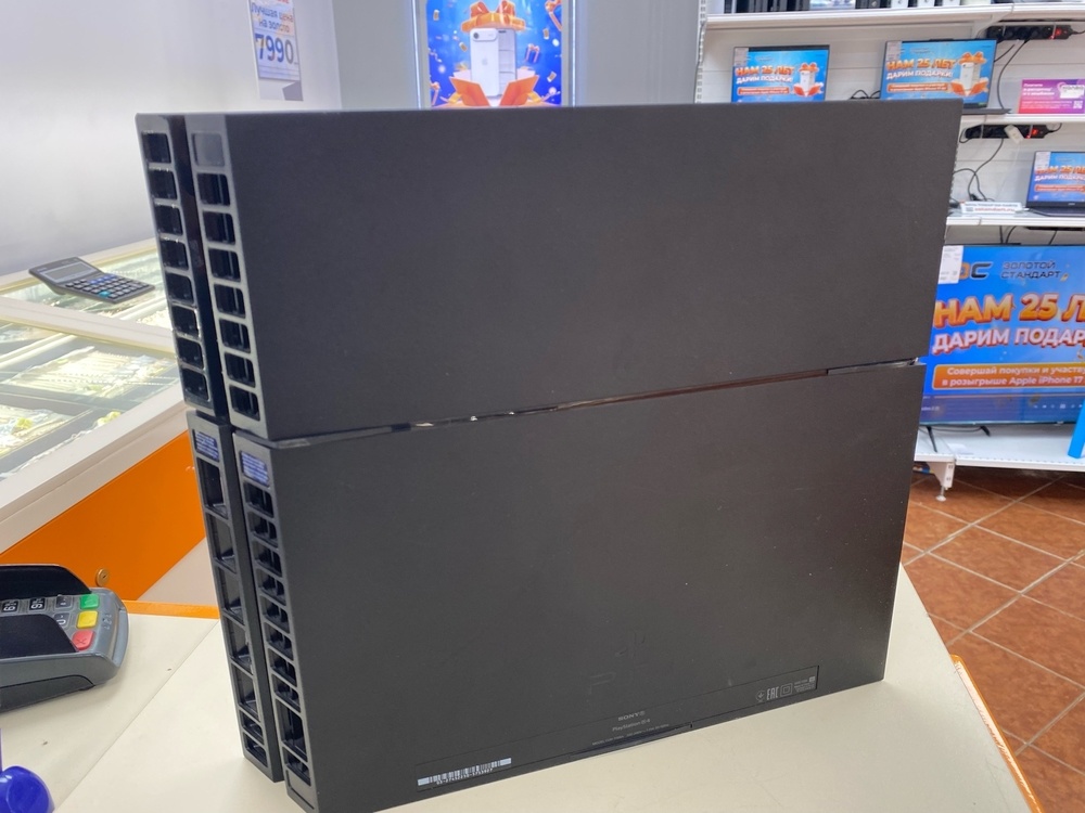 Игровая приставка PlayStation 4 FAT 500GB
