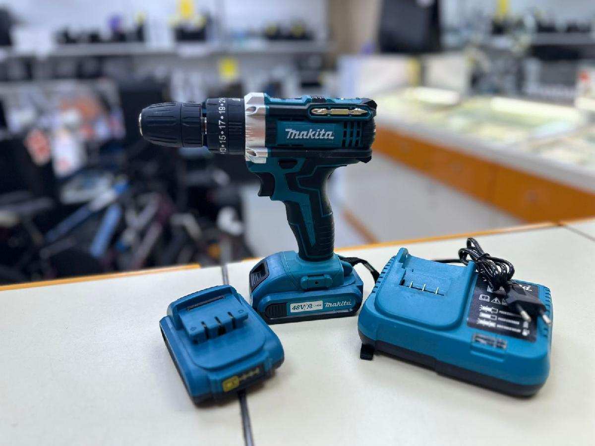 Шуруповерт Makita 123.