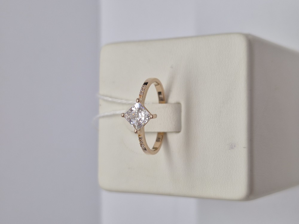 КОЛКМИ585 КОЛЬЦО С КАМНЯМИ (Au 585)