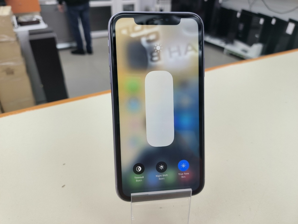Смартфон Apple iPhone 11 64Gb