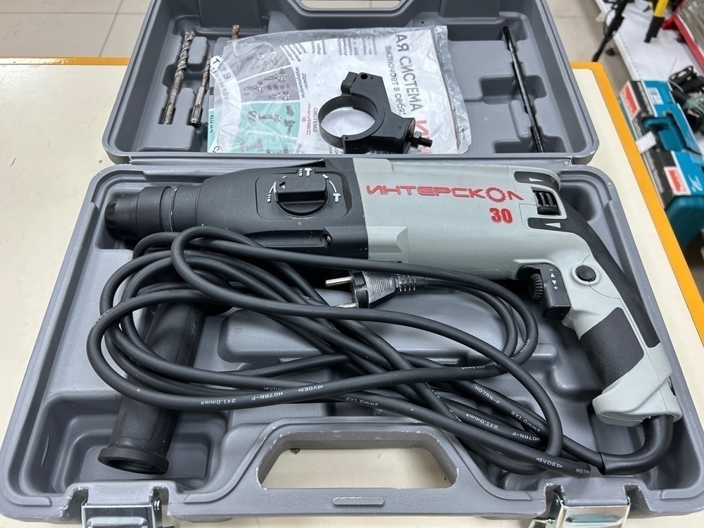 Перфоратор Интерскол П-30/900ЕР