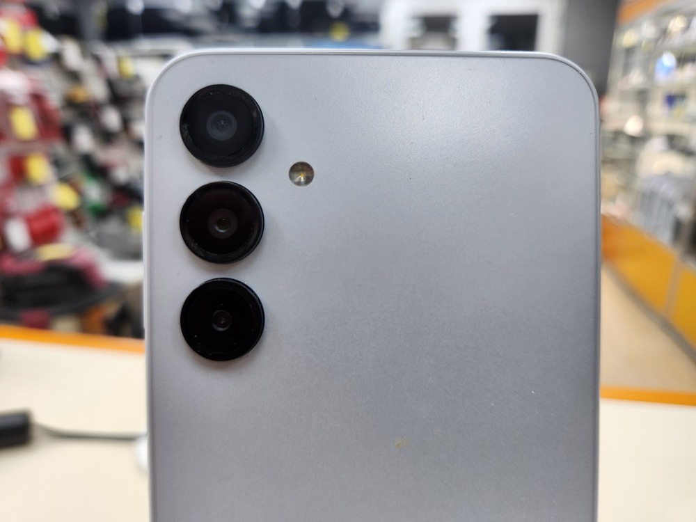 Смартфон Samsung Galaxy A16 4/128