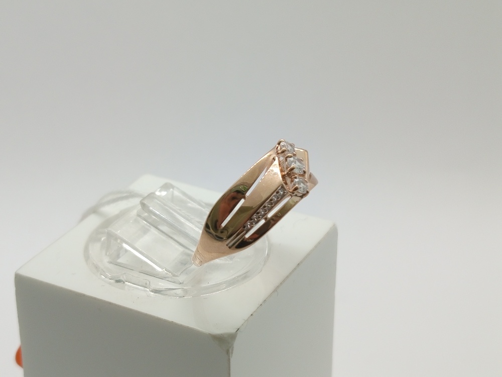 КОЛКМИ585 КОЛЬЦО С КАМНЯМИ (Au 585)