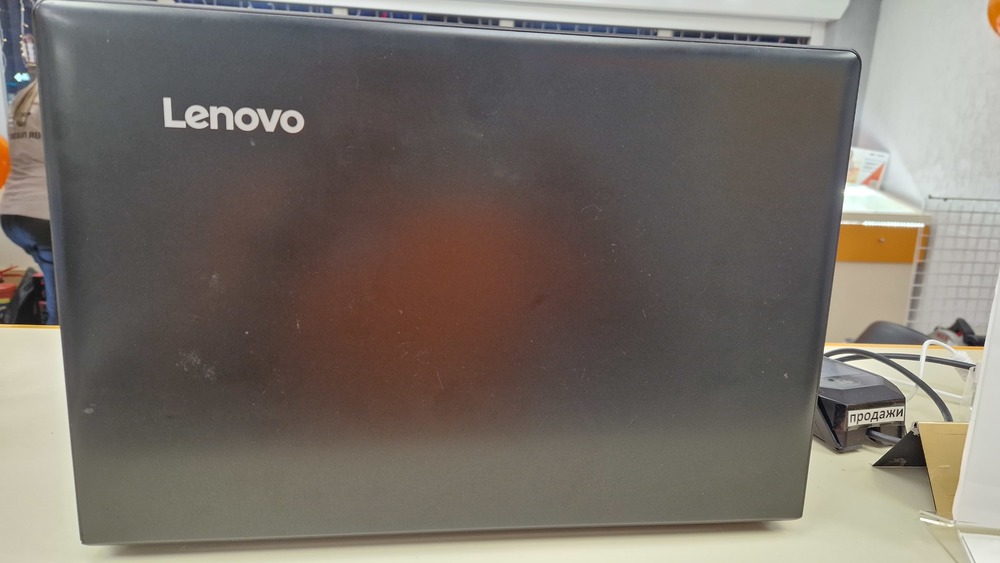 Ноутбук Lenovo ideapad 310; Core i3-6006U, HD Graphics, 4 Гб, 240 Гб, Нет