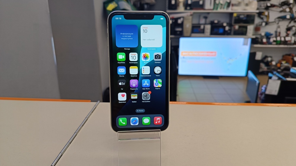 Смартфон Apple iPhone 11 64Gb