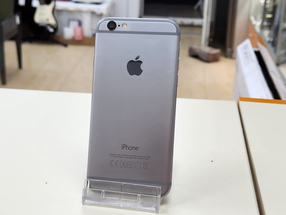 Смартфон Apple iPhone 6 16Gb