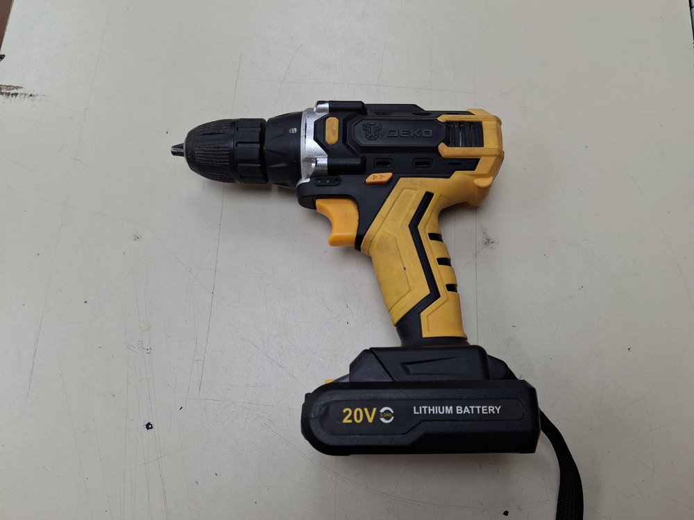Шуруповерт Deko DKCD20FU-Li